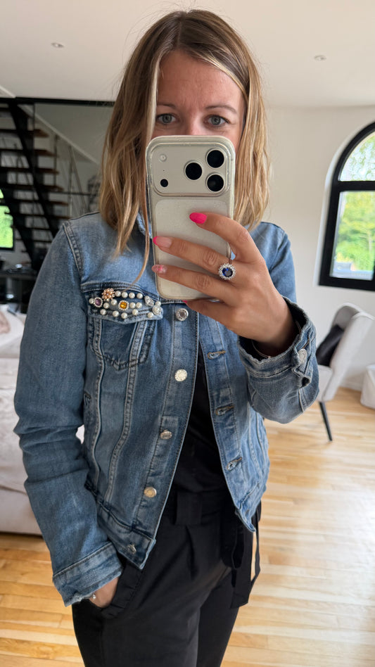 Veste et bijoux