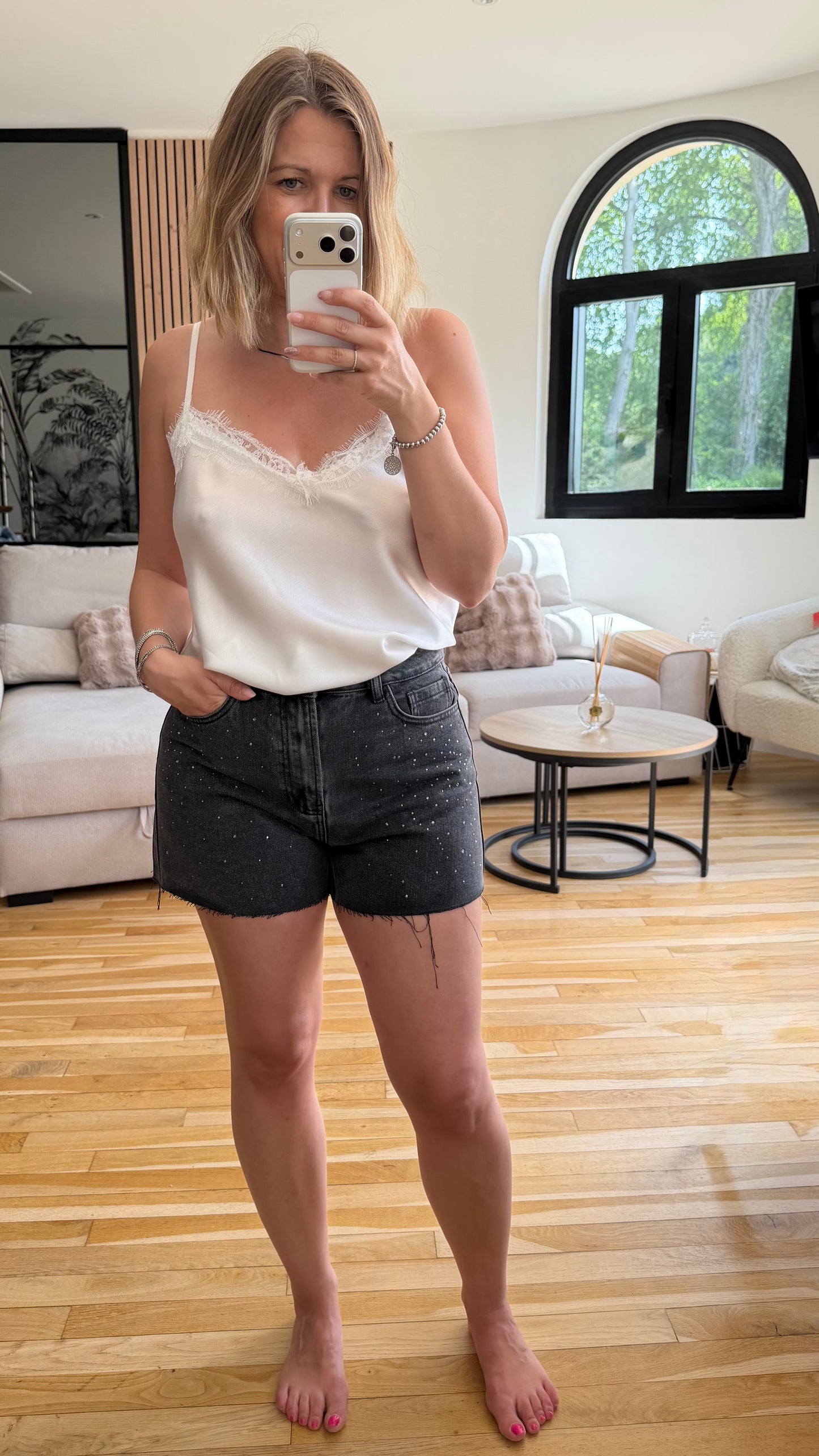 Short Nora